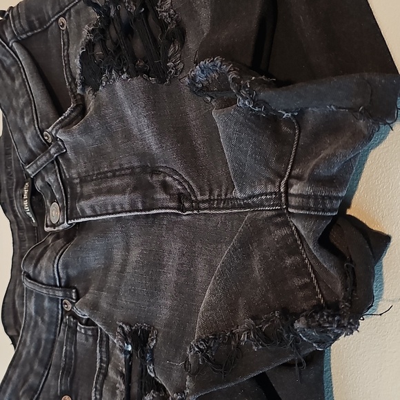 American Eagle Black Size 6 High Rise Distressed Style Jean Shorts - Picture 5 of 8